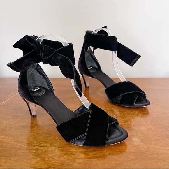 Chloe • Chris Bow Sandals heels black velvet ankle tie patent leather open toe - Picture 10 of 10